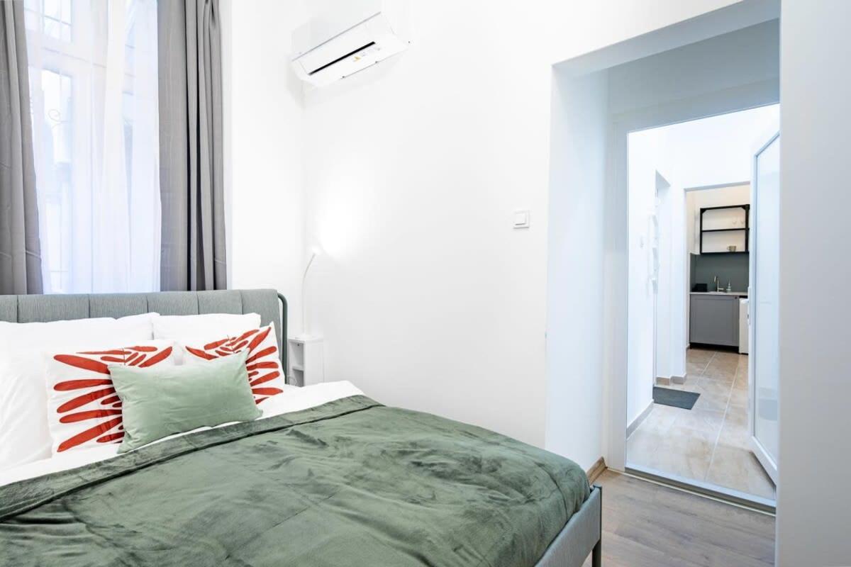 Central - New - Comfy Ac Studio ブダペスト エクステリア 写真